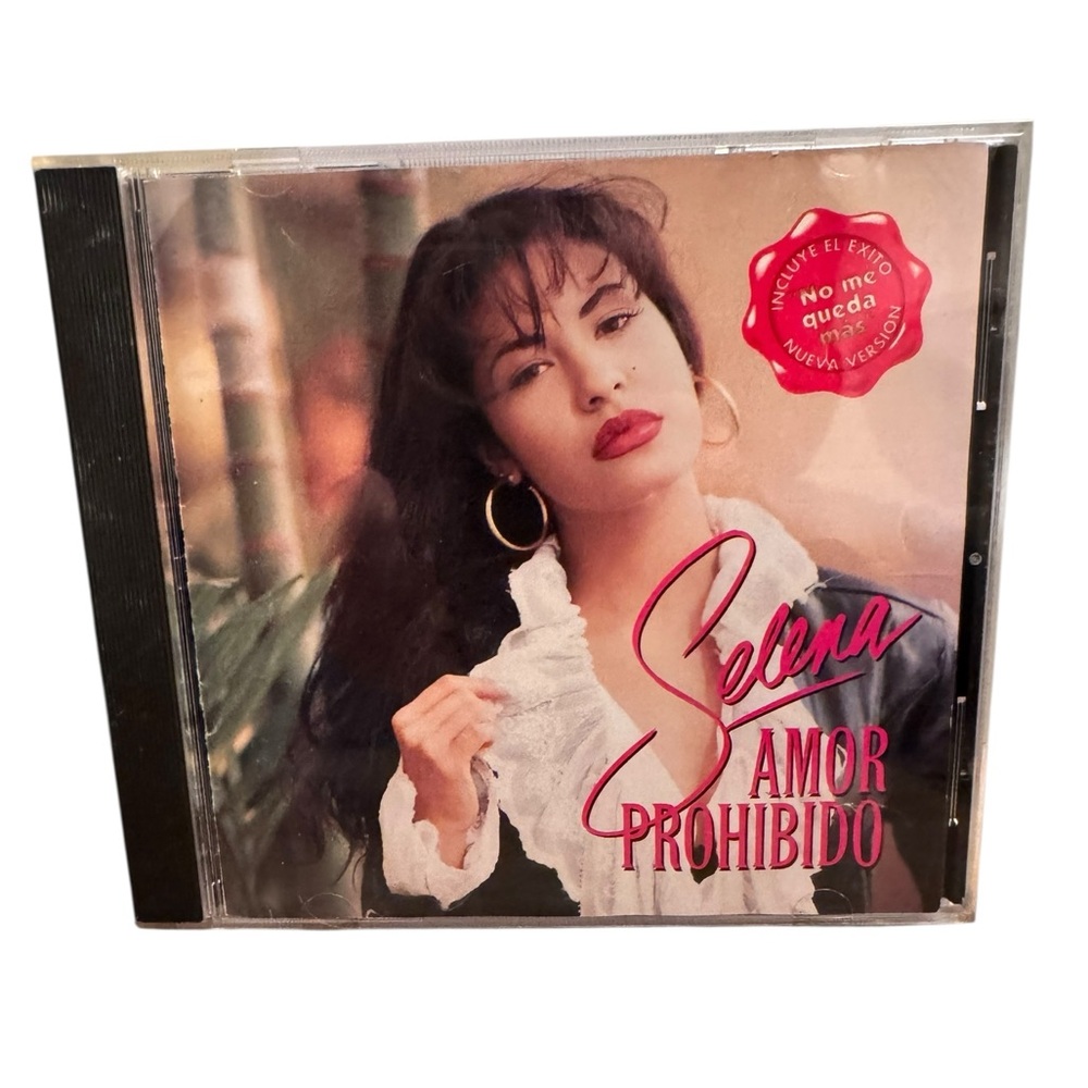 🔵 3/ $15 - Selena / Amor Prohibido CD